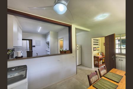 Casa de condomínio à venda com 315m², 6 quartos e 5 vagas