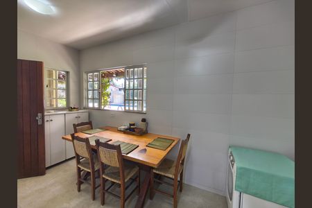 Casa de condomínio à venda com 315m², 6 quartos e 5 vagas