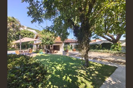 Casa de condomínio à venda com 315m², 6 quartos e 5 vagas