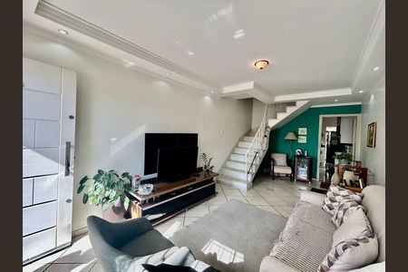 Casa para alugar com 2 quartos, 200m² em Vila Bertioga, São Paulo