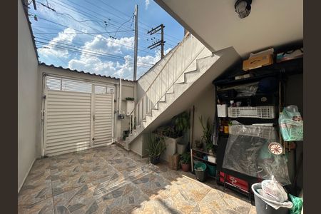 Garagem de casa para alugar com 2 quartos, 200m² em Vila Bertioga, São Paulo