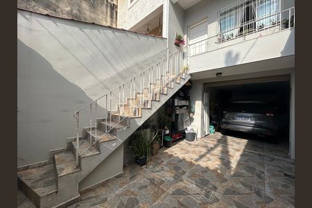 Garagem de casa para alugar com 2 quartos, 200m² em Vila Bertioga, São Paulo