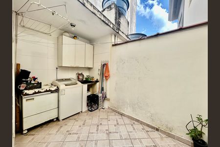 Casa para alugar com 200m², 2 quartos e 2 vagas Casa para alugar com 200m², 2 quartos e 2 vagasQuintal/Lavanderia