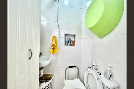 Casa para alugar com 200m², 2 quartos e 2 vagas Casa para alugar com 200m², 2 quartos e 2 vagasBanheiro de serviço