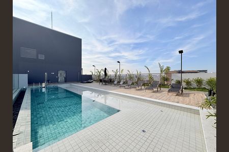 Studio à venda com 28m², 1 quarto e sem vaga Studio à venda com 28m², 1 quarto e sem vagaPiscina
