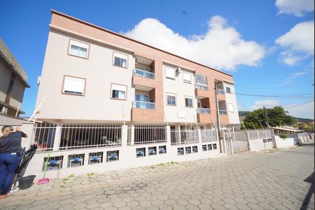Apartamento para alugar com 60m², 2 quartos e 1 vagaFachada