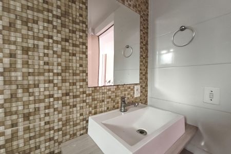 Banheiro de apartamento à venda com 3 quartos, 59m² em Vila Rica, Campinas
