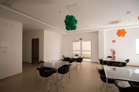 Apartamento para alugar com 54m², 2 quartos e 1 vaga Apartamento para alugar com 54m², 2 quartos e 1 vagaÁrea comum - Salão de festas
