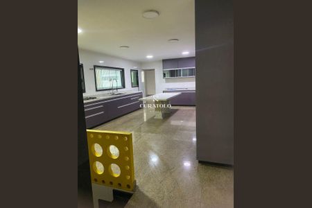 Casa à venda com 4 quartos, 300m² em Vila Mariana, São Paulo