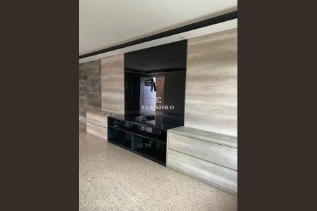 Casa à venda com 4 quartos, 300m² em Vila Mariana, São Paulo