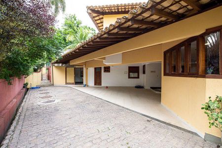 Casa à venda com 360m², 5 quartos e 4 vagas