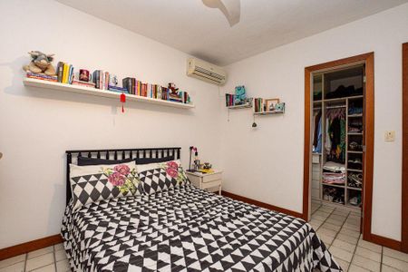 Casa à venda com 360m², 5 quartos e 4 vagas