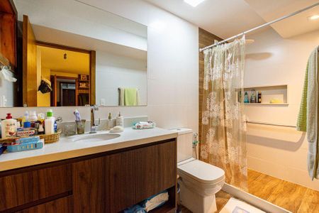 Casa à venda com 360m², 5 quartos e 4 vagas