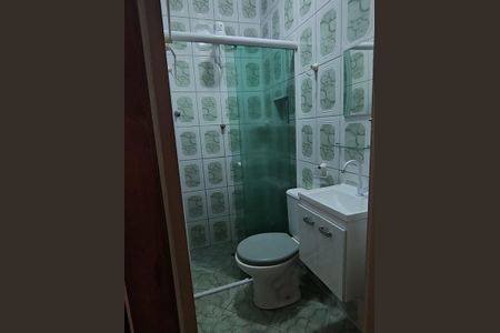 Banheiro de casa à venda com 2 quartos, 110m² em Casa Grande, Diadema