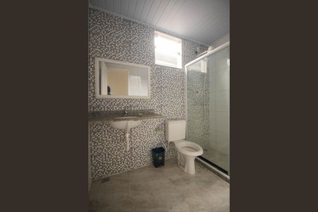 Banheiro de casa para alugar com 2 quartos, 80m² em Rocha, São Gonçalo