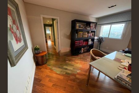 Apartamento à venda com 4 quartos, 246m² em Vila Sofia, São Paulo