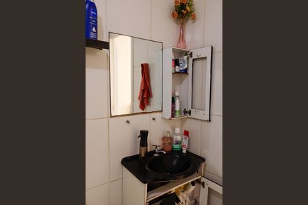 Banheiro de apartamento à venda com 2 quartos, 55m² em Santa Maria, Osasco