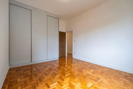 Apartamento à venda com 162m², 3 quartos e 1 vaga Apartamento à venda com 162m², 3 quartos e 1 vagaQuarto 2