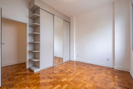 Apartamento à venda com 162m², 3 quartos e 1 vaga Apartamento à venda com 162m², 3 quartos e 1 vagaSuíte