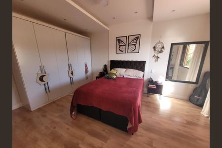 Casa à venda com 4 quartos, 335m² em Piratininga, Niterói