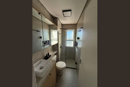 Banheiro de apartamento à venda com 2 quartos, 57m² em Vila Nossa Senhora da Escada, Barueri