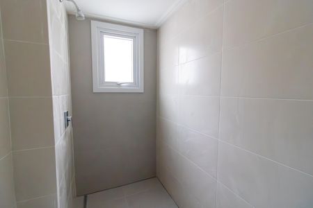 Apartamento à venda com 61m², 2 quartos e 1 vaga Apartamento à venda com 61m², 2 quartos e 1 vagaBanheiro da Suíte