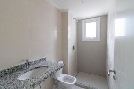 Apartamento à venda com 61m², 2 quartos e 1 vaga Apartamento à venda com 61m², 2 quartos e 1 vagaBanheiro da Suíte