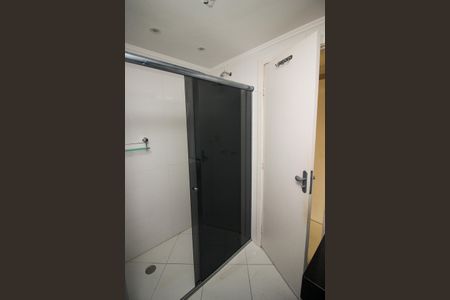 Banheiro da Suíte de apartamento à venda com 3 quartos, 88m² em Nonoai, Porto Alegre