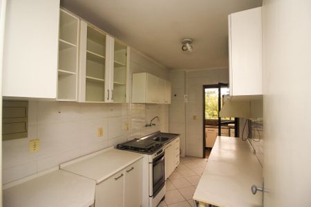Cozinha de apartamento à venda com 3 quartos, 88m² em Nonoai, Porto Alegre
