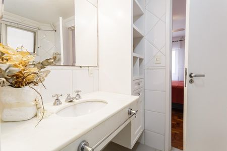 Banheiro da Suíte de apartamento para alugar com 2 quartos, 103m² em Itaim Bibi, São Paulo