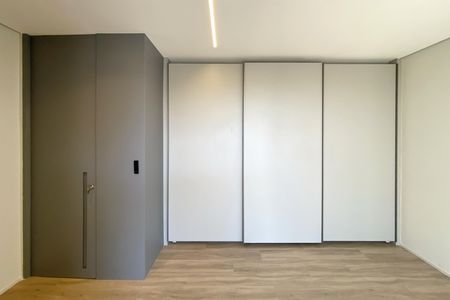Casa de condomínio à venda com 564m², 5 quartos e 6 vagas Casa de condomínio à venda com 564m², 5 quartos e 6 vagasSuite 4