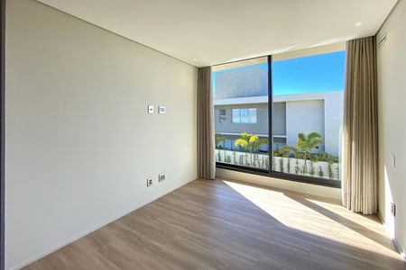 Casa de condomínio à venda com 564m², 5 quartos e 6 vagas Casa de condomínio à venda com 564m², 5 quartos e 6 vagasSuite 2