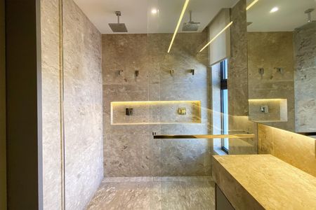 Banheiro da Suíte 1 de casa de condomínio à venda com 5 quartos, 564m² em Alphaville Nova Lima, Nova Lima