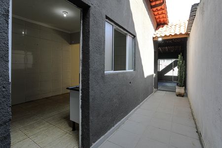 Casa para alugar com 125m², 2 quartos e 2 vagas Casa para alugar com 125m², 2 quartos e 2 vagasCorredor de Serviço