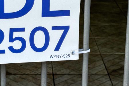 Placa de casa à venda com 3 quartos, 198m² em Quarta Parada, São Paulo