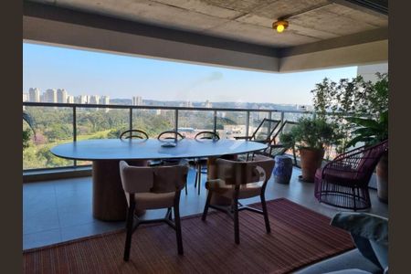 Apartamento à venda com 3 quartos, 155m² em Vila Sofia, São Paulo