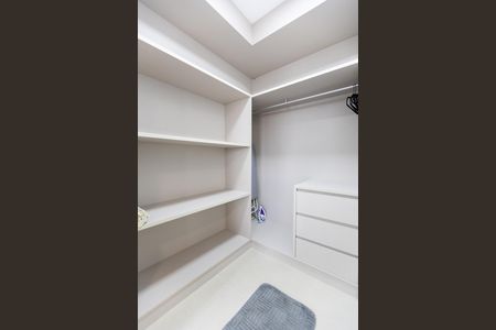 Studio à venda com 46m², 1 quarto e 1 vaga Studio à venda com 46m², 1 quarto e 1 vagaArmário