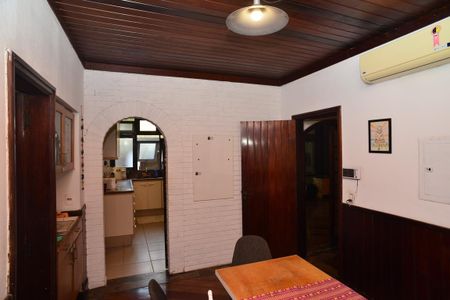 Casa de Condomínio para alugar com 6 quartos, 720m² em Barra da Tijuca, Rio de Janeiro