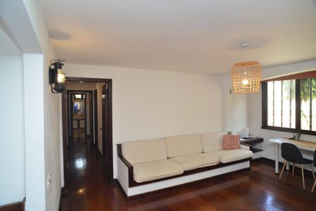 Casa de Condomínio para alugar com 6 quartos, 720m² em Barra da Tijuca, Rio de Janeiro