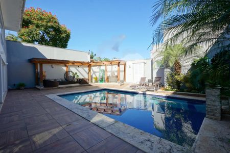 Casa à venda com 5 quartos, 379m² em Jardim Marajoara, São Paulo