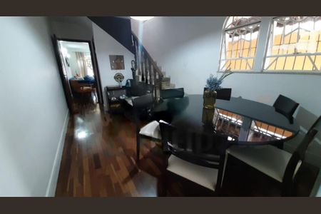 Casa à venda com 3 quartos, 110m² em Vila Marari, São Paulo