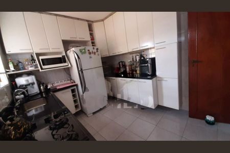 Casa à venda com 3 quartos, 110m² em Vila Marari, São Paulo