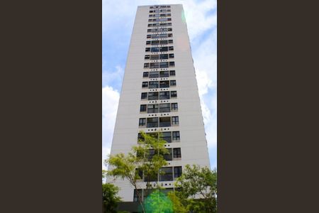 Apartamento para alugar com 69m², 2 quartos e 1 vaga