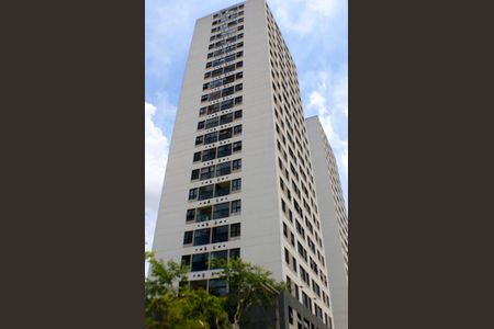 Apartamento para alugar com 69m², 2 quartos e 1 vaga