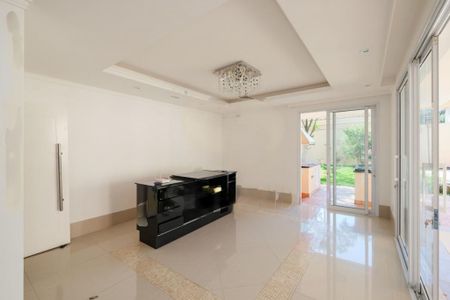 Casa à venda com 5 quartos, 800m² em Santo Amaro, São Paulo