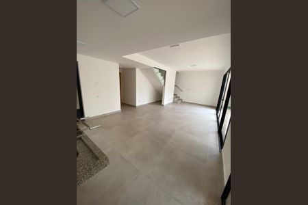 Casa de condomínio para alugar com 249m², 2 quartos e 2 vagas Casa de condomínio para alugar com 249m², 2 quartos e 2 vagasSala