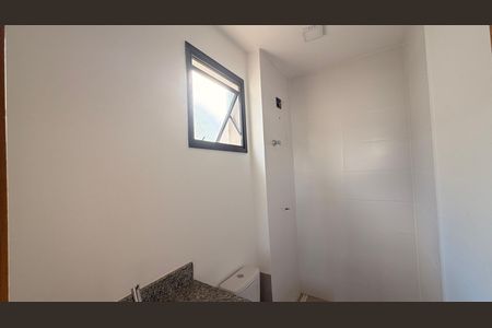 Casa de condomínio para alugar com 249m², 2 quartos e 2 vagasBanheiro da Suíte 2