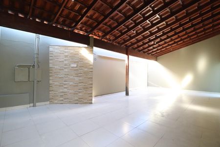 Varanda da Sala de casa para alugar com 3 quartos, 80m² em Santa Rosa, Uberlândia
