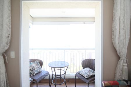 Sala de apartamento para alugar com 2 quartos, 56m² em Jardim Henriqueta, Taboão da Serra