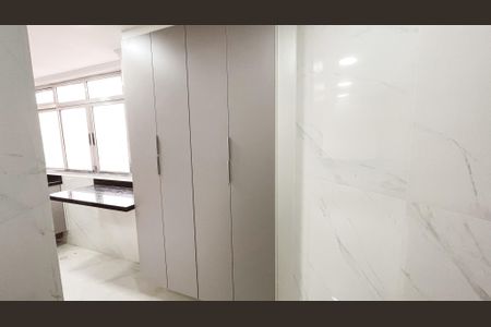 Apartamento à venda com 70m², 2 quartos e 1 vaga Apartamento à venda com 70m², 2 quartos e 1 vagaCozinha e Área de Serviço